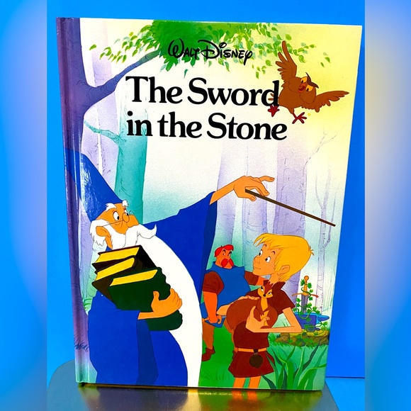 WALT DISNEY NWT VTG 1987 THE SWORD IN THE STONE HARDCOVER COLLECTIBLE BOOK 95p. - Picture 1 of 13